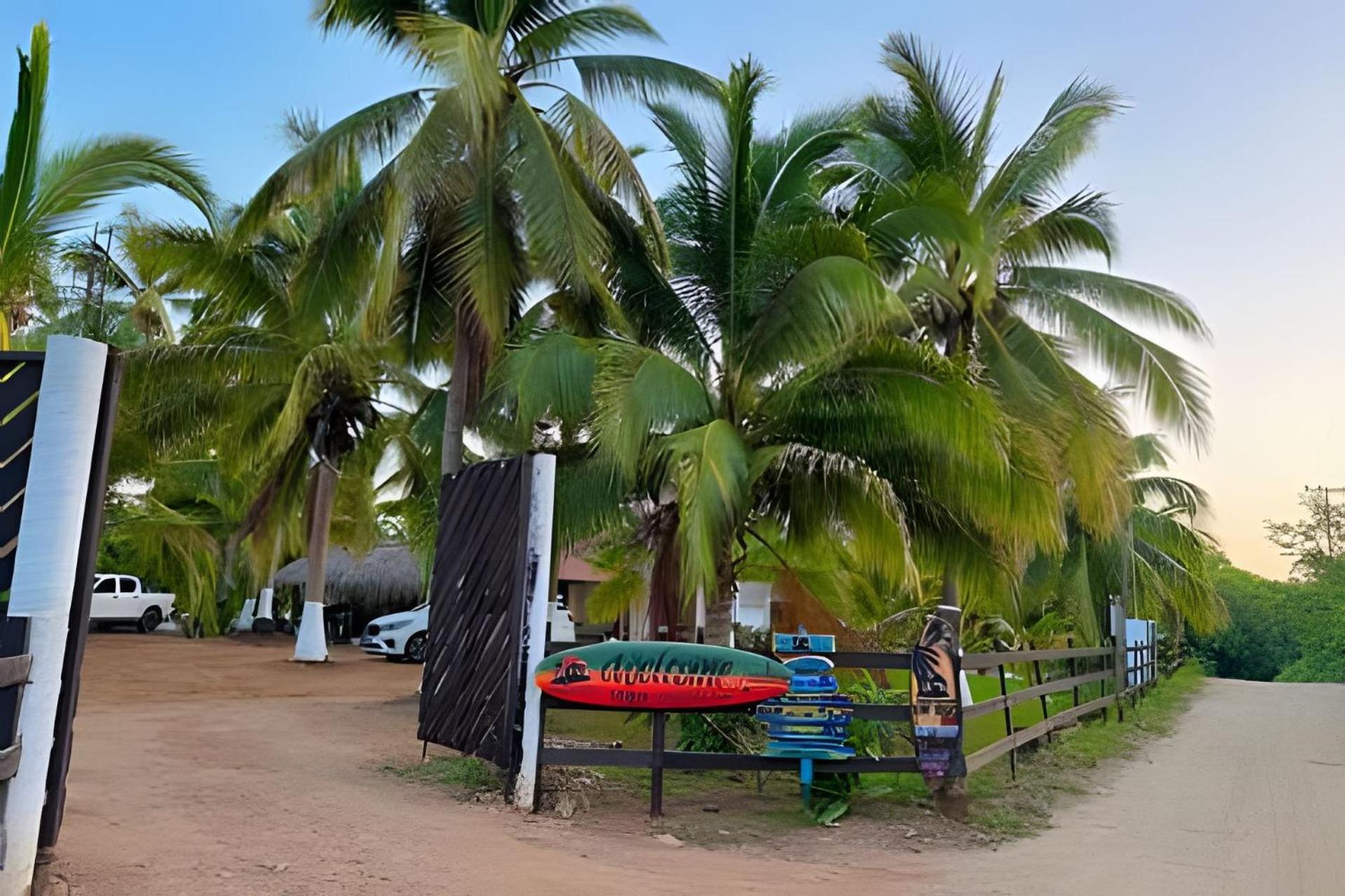 Casa Las Palmas Playa La Saladita Zihuatanejo Eksteriør billede