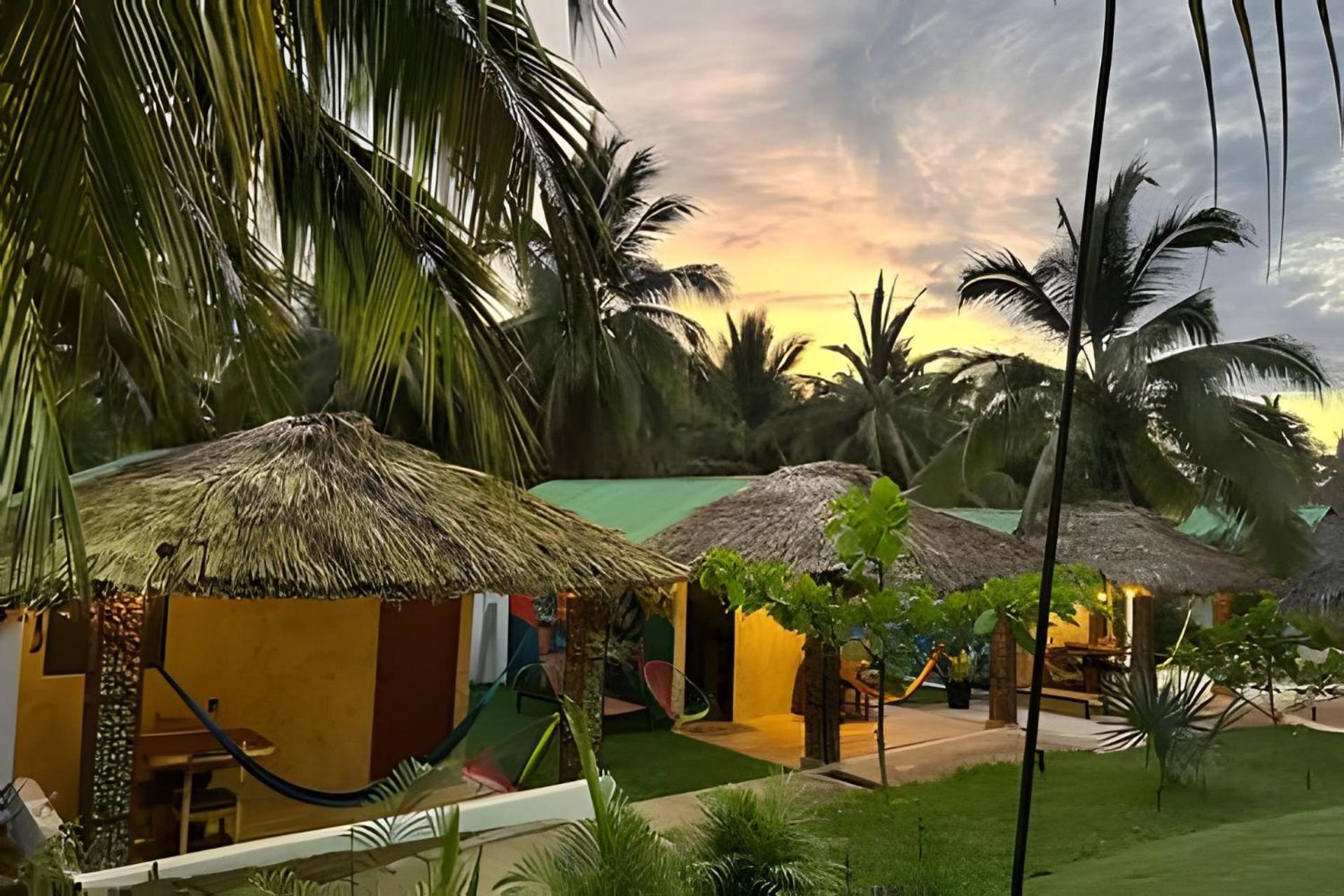 Casa Las Palmas Playa La Saladita Zihuatanejo Eksteriør billede
